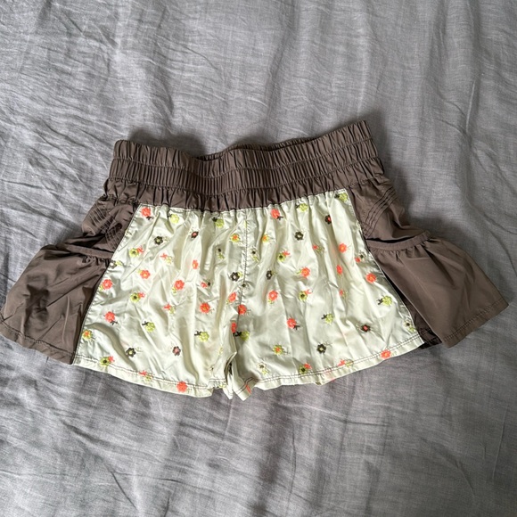 FP Movement by Free People Pants - Free People Get Your Flirt On shorts, size small